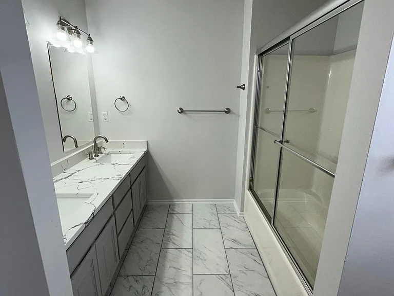 3731 Riverside Dr — Photo 8