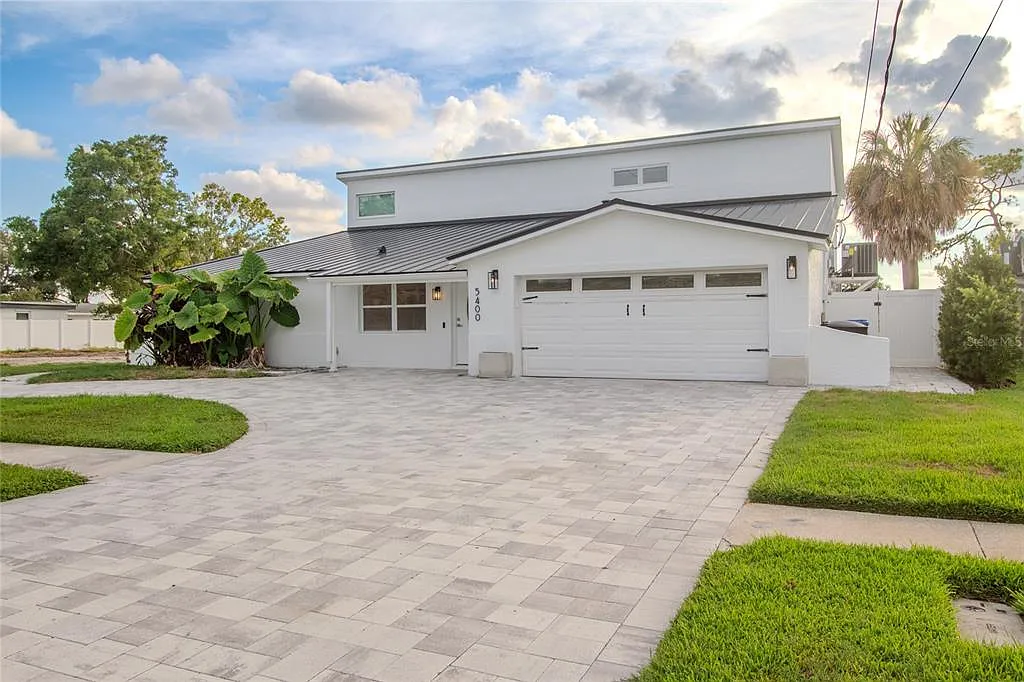 4 bed, 3.0 bath, 2394 sqft, $6,500 — Photo 3