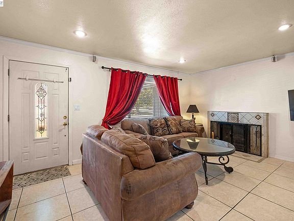 5th image of 8591 Beverly Ln