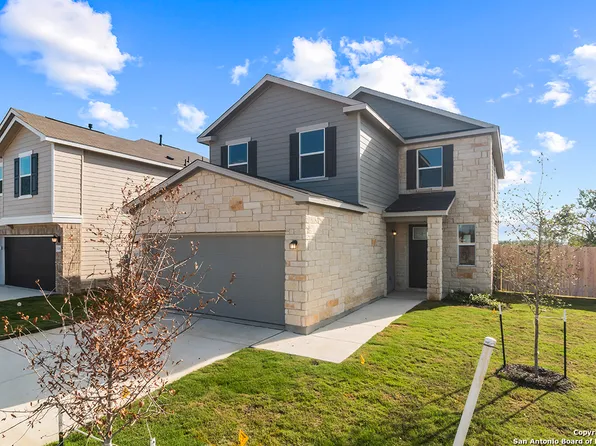 5002 BIG OAK RUN, Elmendorf, TX 78112