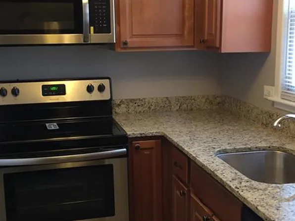 2607 W Glenlake Ave #3, Chicago, IL 60659