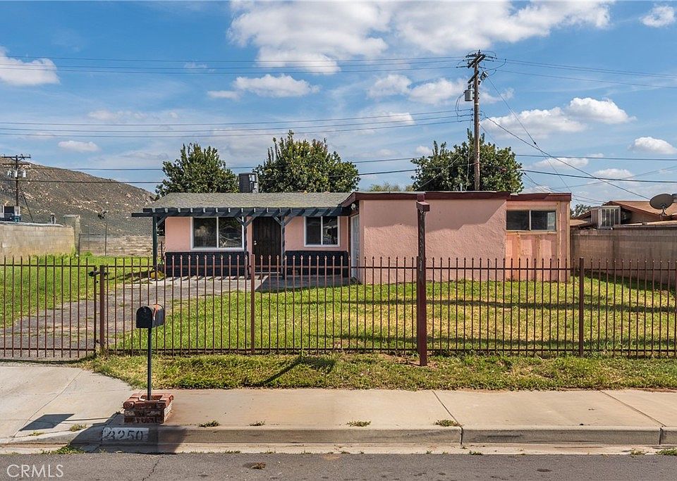 1st image of 3250 Apple Ave