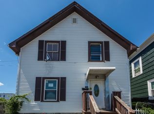 131 Blossom St, Lynn, MA 01902
