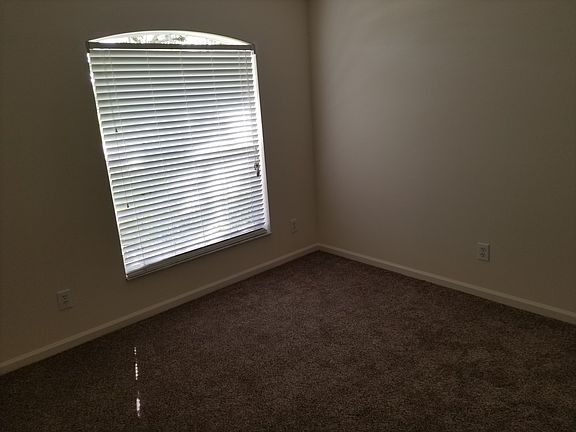 5th image of 5634 NW Bluff Ct