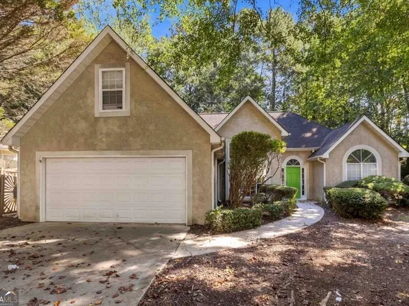 393 Victoria Ln, Stockbridge, GA 30281
