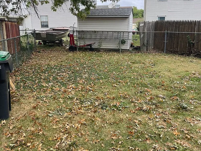 207 Channing Dr — Photo 2