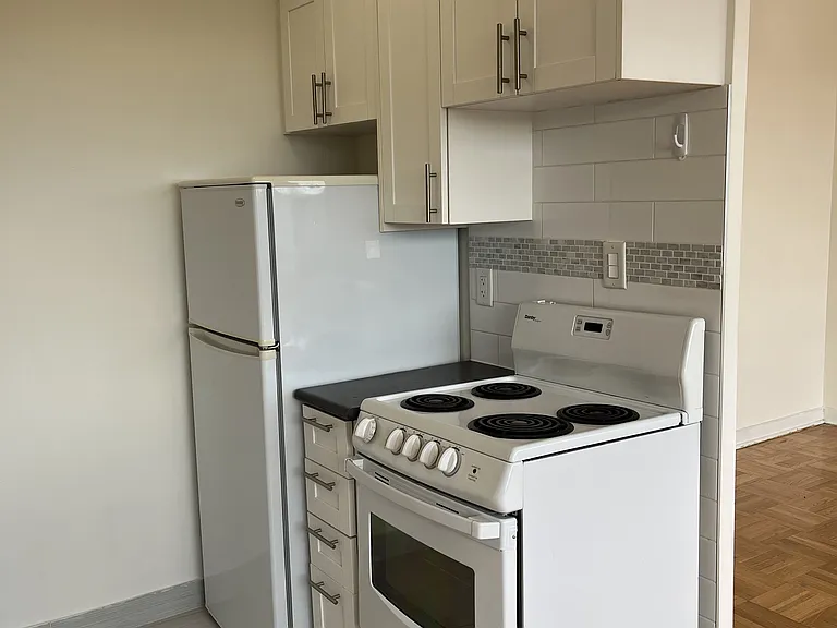 21 Tichester Rd — Photo 10