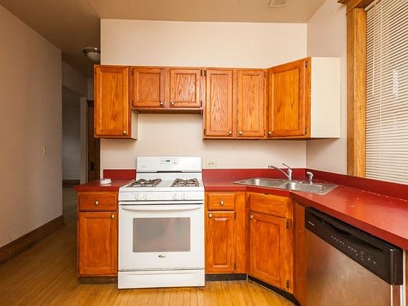 2nd image of 2806 N Francisco Ave #2807-1