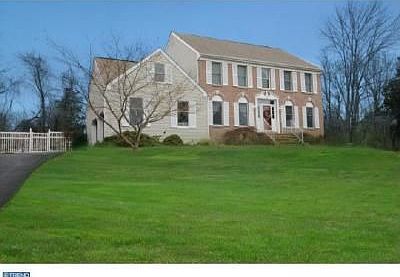 2nd image of 18 Nathaniel Green Rd