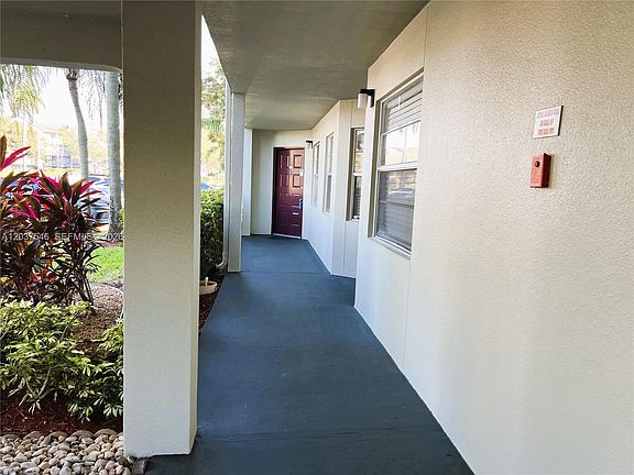 4th image of 1300 SW 130th Ave APT 101F