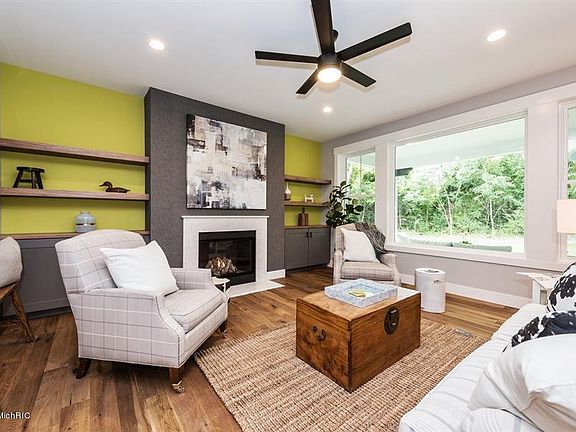 4th image of 265 Northbridge Ct
