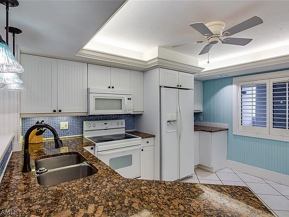 4th image of 979 Gulf Dr #582