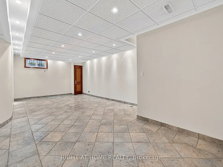 20 Pine Ridge Ln — Photo 33