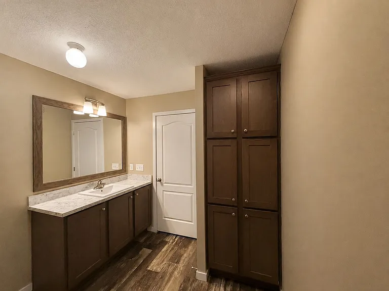 15 Starling Hill Dr #240 — Photo 7