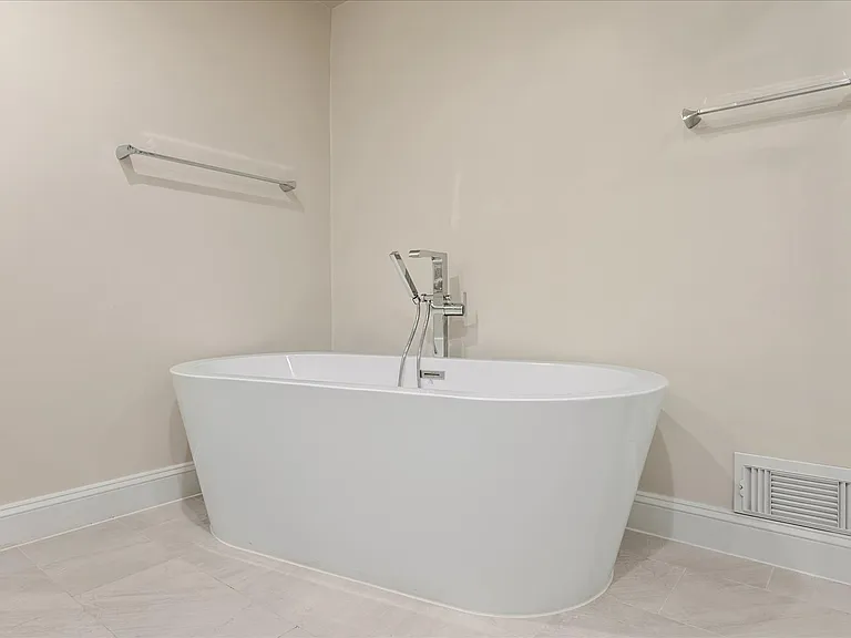 9036 Jeffery Rd — Photo 51
