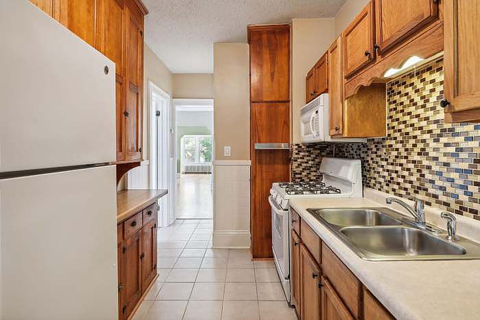 1st image of 4104 Bryant Ave S APT C