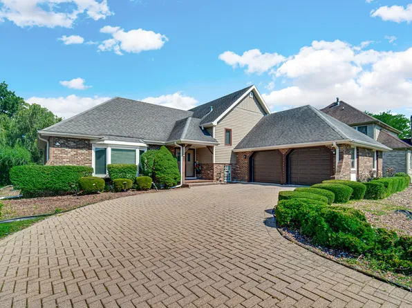20905 London Dr, Olympia Fields, IL 60461