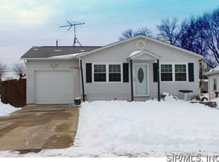 136 Bonita St, Wood River, IL 62095