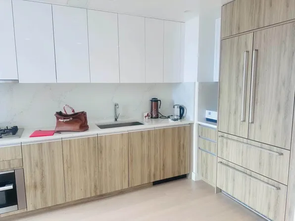 136-18 Maple Avenue image 7 of 22