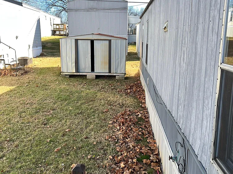 3951 S Mentor Ave #19 — Photo 3