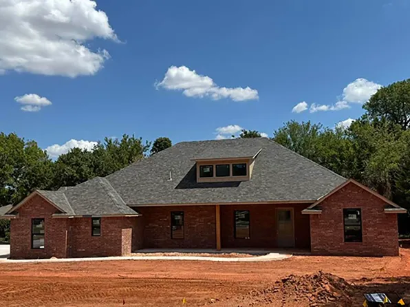 1544 Townsend Gln, Blanchard, OK 73010