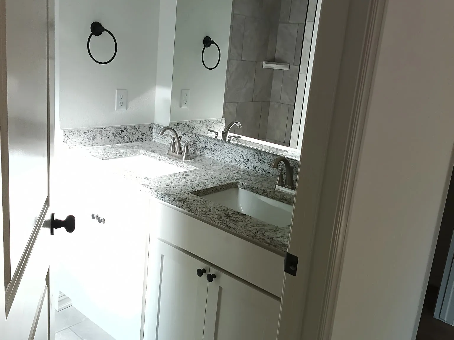 3 bed, $1,995 — Photo 2