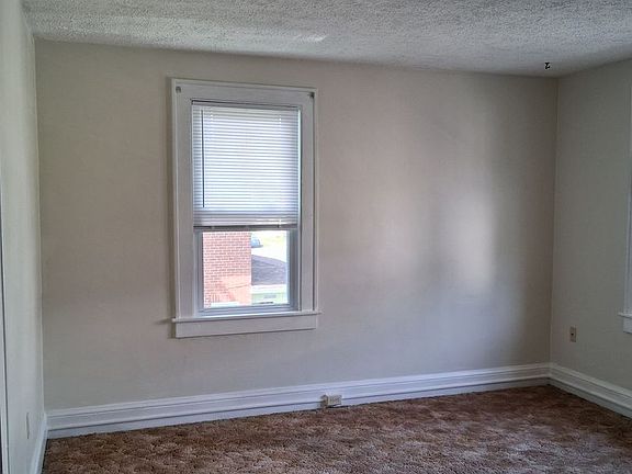 3rd image of 713 Lincoln St #B