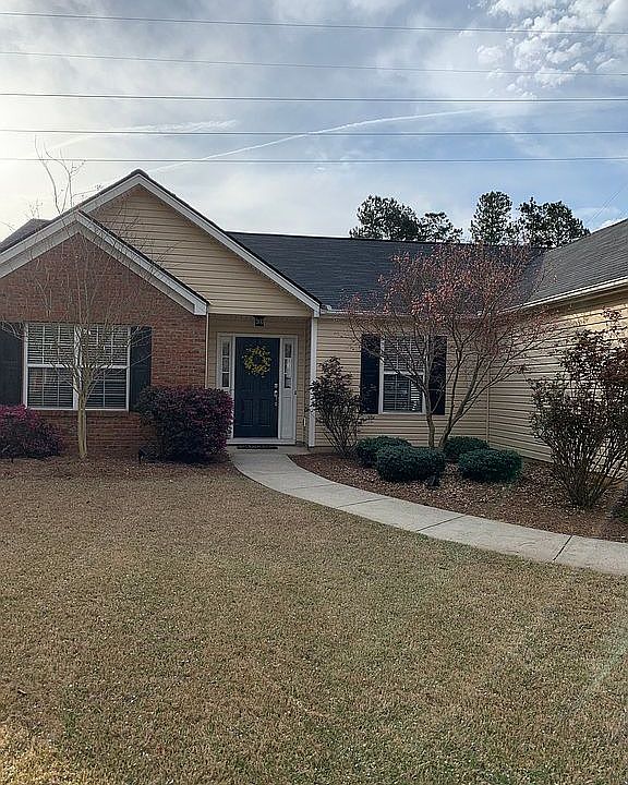 2nd image of 427 Crested View Dr