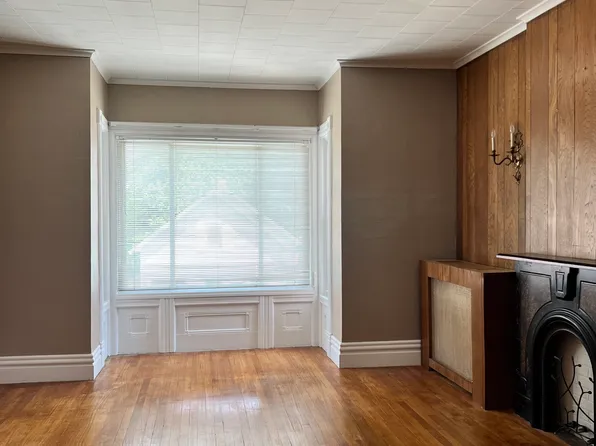 920 24th St Floor 2, Watervliet, NY 12189