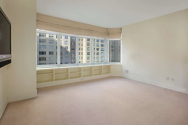 Rented by Compass | media 12