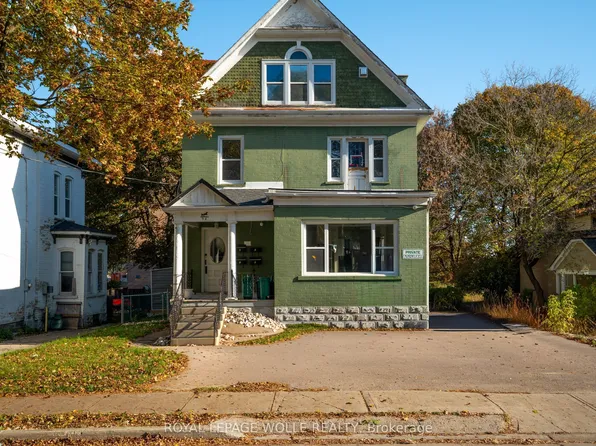 98 Church St #D, Kitchener, ON N2G 2S2