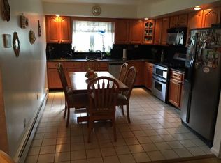 15 Acacia Ter, New Rochelle, NY 10805