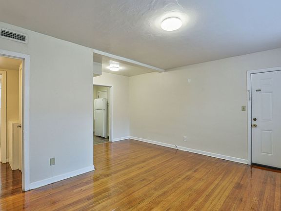 4th image of 638-648 E Park Ave #21