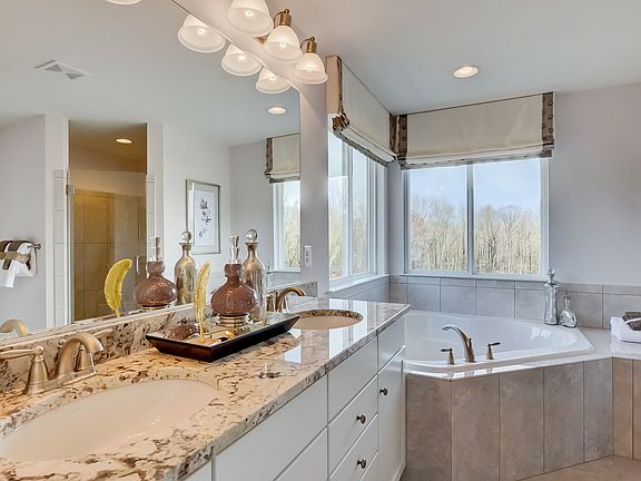 Owner s bath with dual sinks