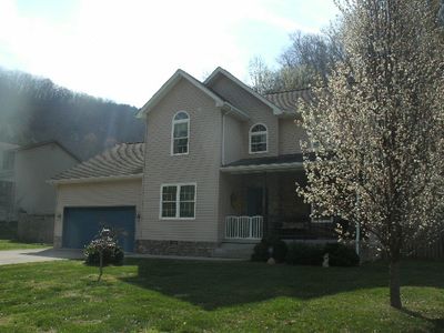 100 Holbrook Dr, Banner, KY, 41603
