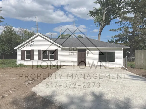 1926 Schoolcraft St, Holt, MI 48842