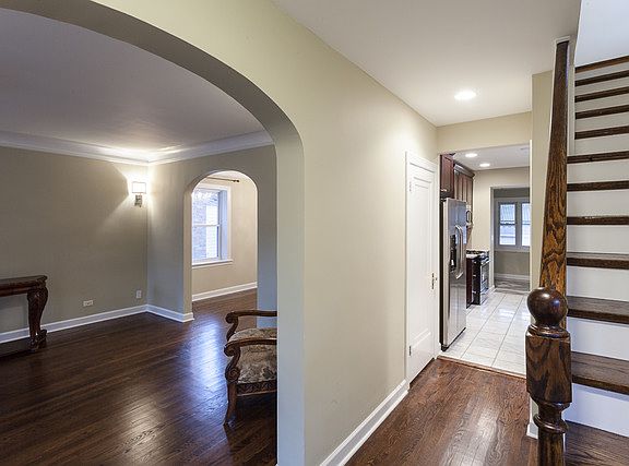 3rd image of 1734 N Oak Park Ave
