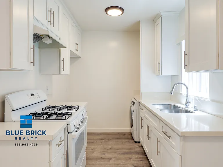 212 W Elk Ave #2 — Photo 7