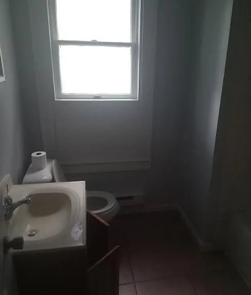 27 W Lansing St #3 — Photo 5