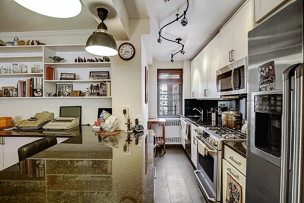 Rented by Compass | media 25