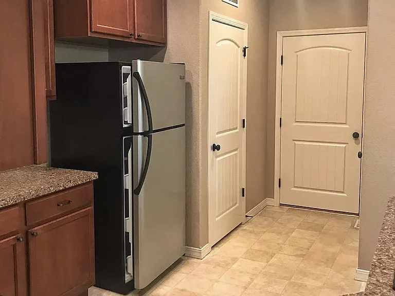 2476 N Locust Grove Rd — Photo 2