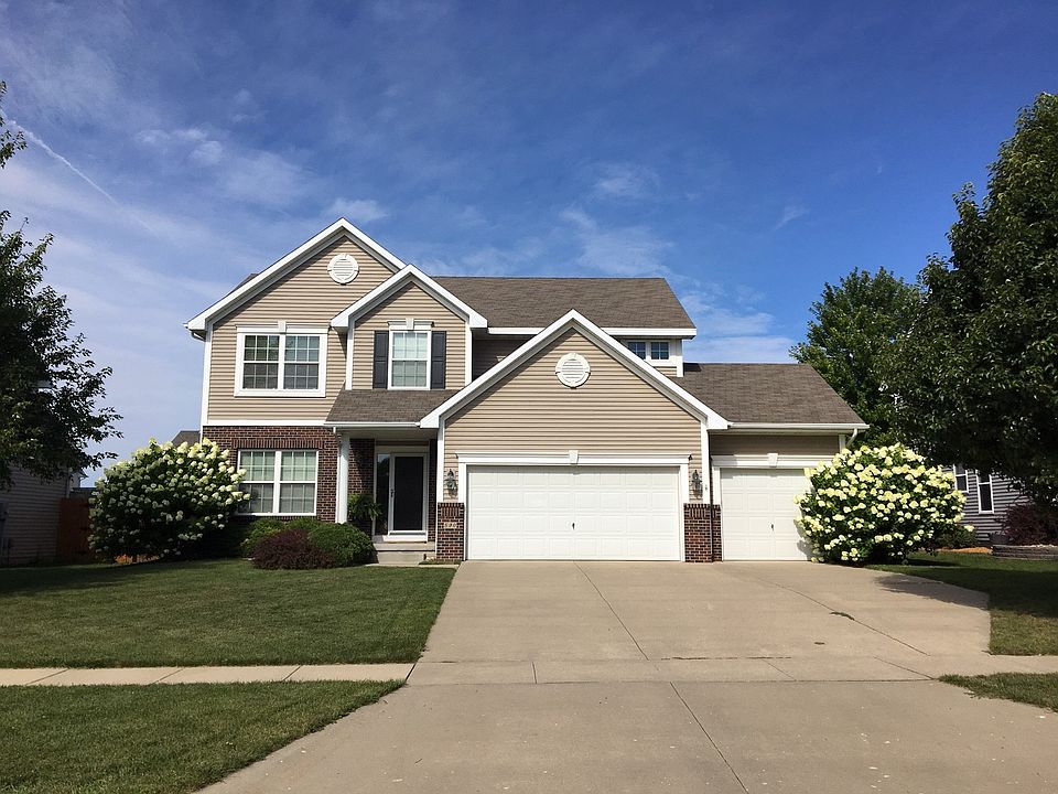 1st image of 590 SE Carefree Ln