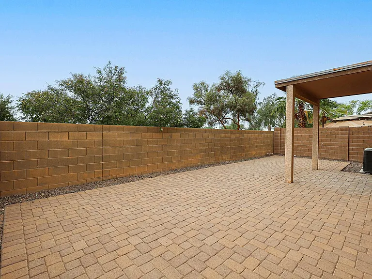12039 W Leather Ln — Photo 40