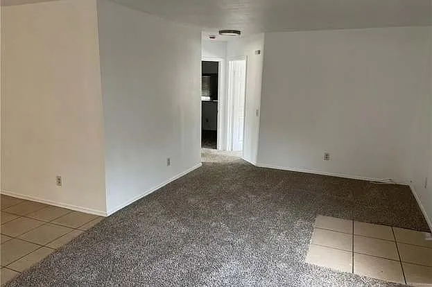 16395 Broadway St — Photo 5