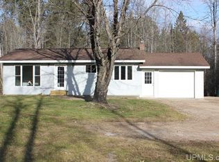 8956 Us Highway 2, Rapid River, MI 49878