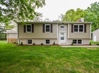 930 Summit Ln, Salem, VA 24153