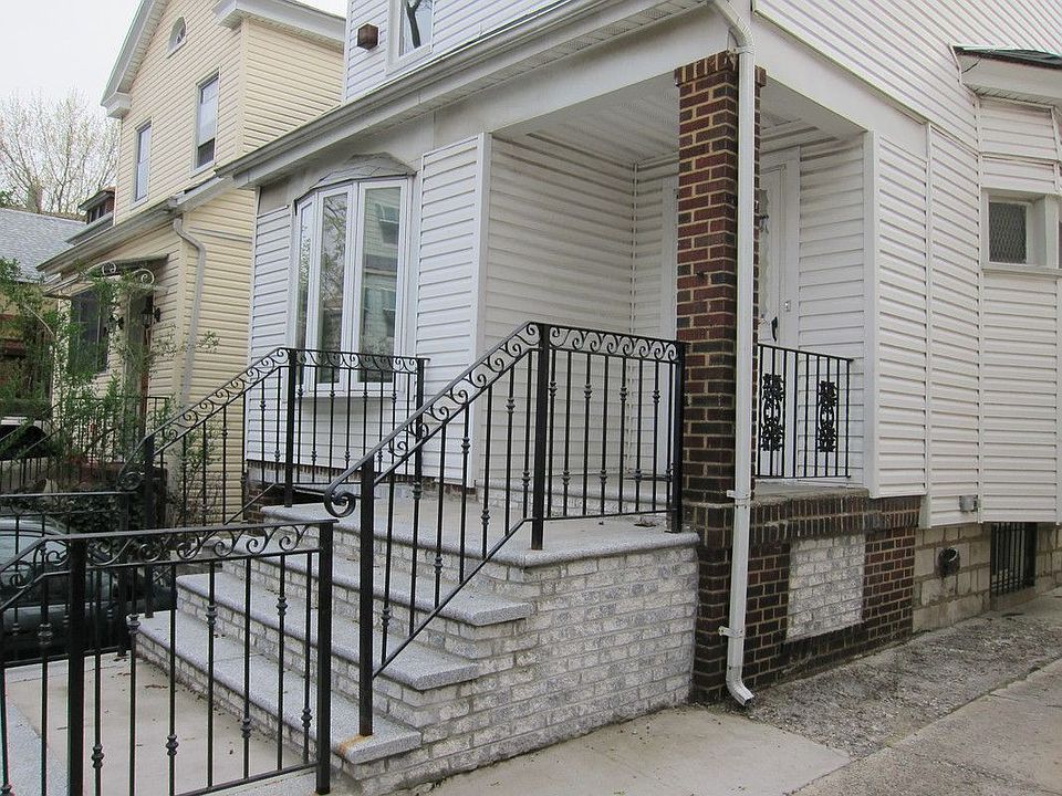 2nd image of 804 E 8th St