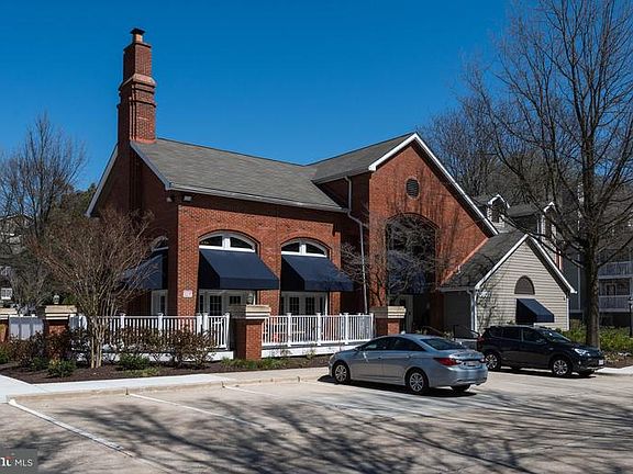 3rd image of 5801 Inman Park Cir APT 120