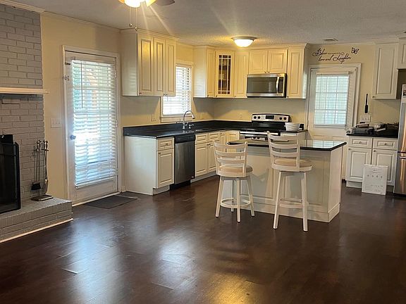 2nd image of 310 Spartan Dr
