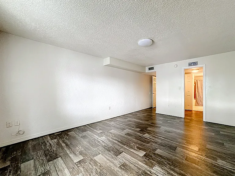 1928 Conway Rd #33 — Photo 5